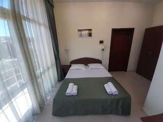 Гостевой дом Манополис Геленджик Двухместный номер с 1 кроватью и балконом-2