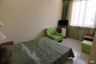 Гостевой дом Манополис Геленджик Двухместный номер с 1 кроватью и видом на горы-6